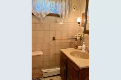 28 Arlington Ave, Paterson, NJ 07502 - Photo 10