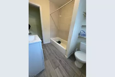 278 284Dayton St, Newark, NJ 07114 - Photo 6