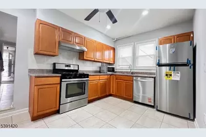 19 Mechanic St. Apt1 #Apt, Millburn, NJ 07041 - Photo 4