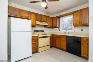 13 Glen Rd N, Vernon, NJ 07422 - Photo 8