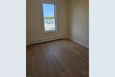 372 Bergen St, Newark, NJ 07103 - Photo 12