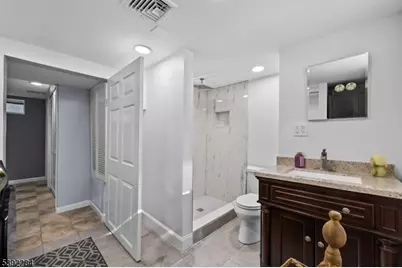 298 4th Ave, Hawthorne, NJ 07506 - Photo 24