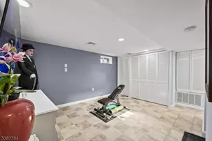 298 4th Ave, Hawthorne, NJ 07506 - Photo 22