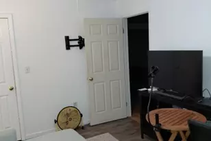 14 Amethyst Ln, Paterson, NJ 07501 - Photo 10