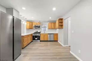 829 S 2nd St, Plainfield, NJ 07063 - Photo 4