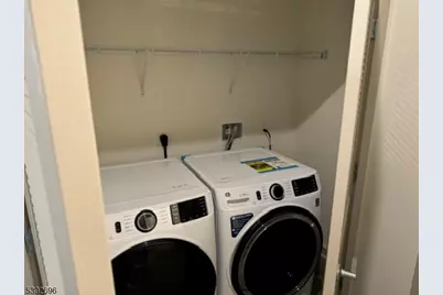 100 Eisenhower Pkway #358, Livingston, NJ 07039 - Photo 8