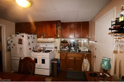 233-235 Adams St, Newark, NJ 07105 - Photo 8