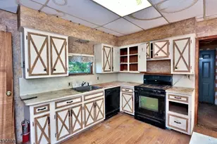 164 E Clay Ave, Roselle Park, NJ 07204 - Photo 16