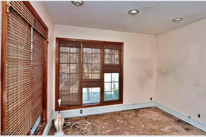 164 East Clay Ave, Roselle Park, NJ 07204 - Photo 8