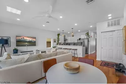 936 Pavonia Ave #3A, Jersey City, NJ 07306 - Photo 8