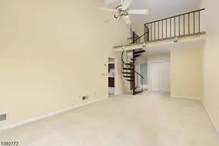 4 Sunrise Dr, Long Hill Township, NJ 07933 - Photo 8