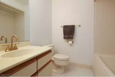 4 Sunrise Dr, Long Hill Township, NJ 07933 - Photo 10