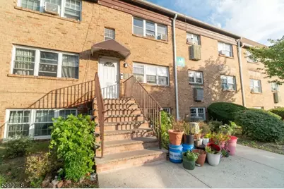 106 College Dr #106, Edison Twp., NJ 08817 - Photo 2