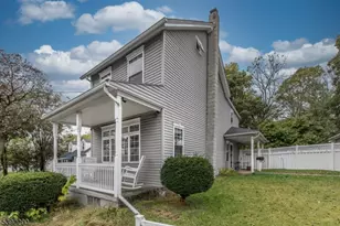 381 Center St, Phillipsburg, NJ 08865 - Photo 1