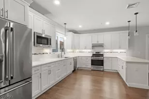 22B Arcadia Pl, Union Township, NJ 07088 - Photo 8