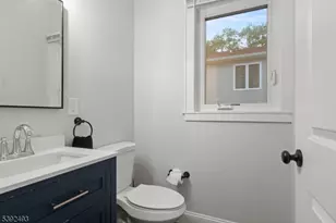 22B Arcadia Pl, Union Township, NJ 07088 - Photo 12