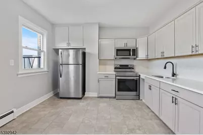 139 Ripley Pl, Elizabeth, NJ 07206 - Photo 1