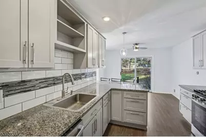 13 Winding Brook Rd, Hamburg, NJ 07419 - Photo 14