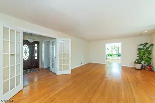 11 Mountain Way S, West Orange Township, NJ 07052 - Photo 4