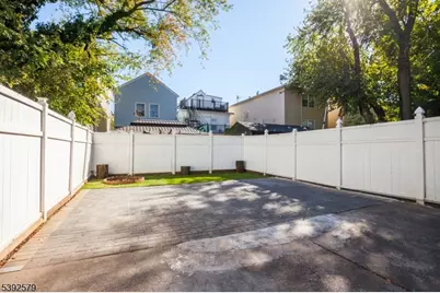 284 S 6th St, Newark, NJ 07103 - Photo 26