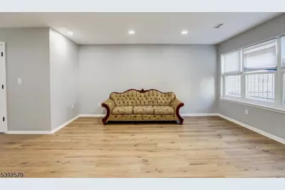 284 S 6th St, Newark, NJ 07103 - Photo 6