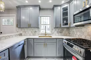 284 S 6th St, Newark, NJ 07103 - Photo 12