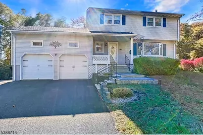 54 Mapledale Ave, Roxbury Township, NJ 07876 - Photo 4