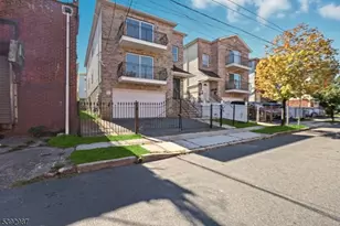 13 Wharton St, Newark, NJ 07114 - Photo 1