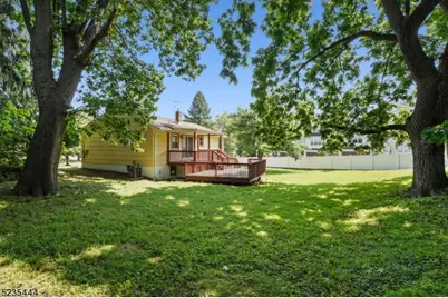 40 Elm St, Madison, NJ 07940 - Photo 2