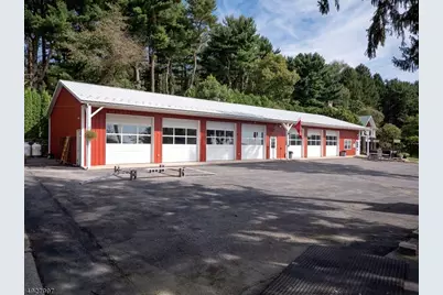 201 Lows Hollow Rd, Lopatcong Township, NJ 08886 - Photo 8