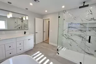 428 Railroad Ave, Old Bridge Township, NJ 08879 - Photo 20