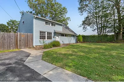 990 Rebecca Pl, Woodbridge Township, NJ 08830 - Photo 8