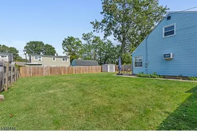 990 Rebecca Pl, Woodbridge Township, NJ 08830 - Photo 6