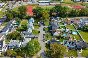 990 Rebecca Pl, Woodbridge Township, NJ 08830 - Photo 10