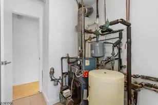 990 Rebecca Pl, Woodbridge Township, NJ 08830 - Photo 34