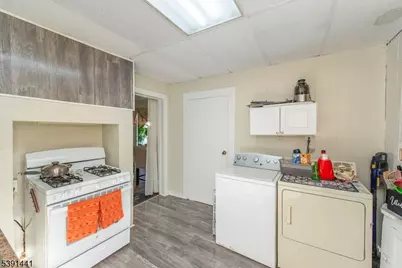 126 Prospect Street, Dover, NJ 07801 - Photo 8