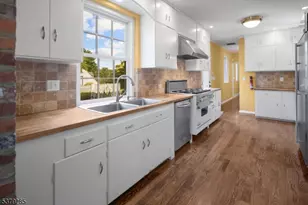 49 Liberty Corner Rd, Bernards Township, NJ 07931 - Photo 18