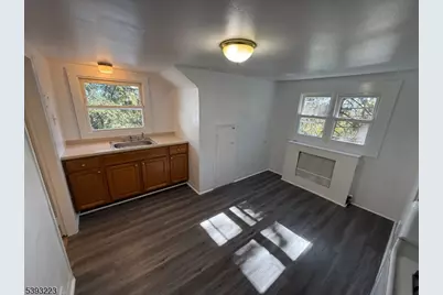 224 Westervelt Ave, Hawthorne, NJ 07506 - Photo 8