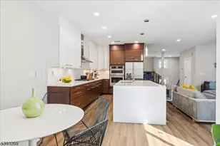 17 E Hartwick Dr, Montgomery Township, NJ 08558 - Photo 10