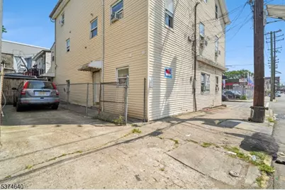 196 Beech St, Paterson, NJ 07501 - Photo 10