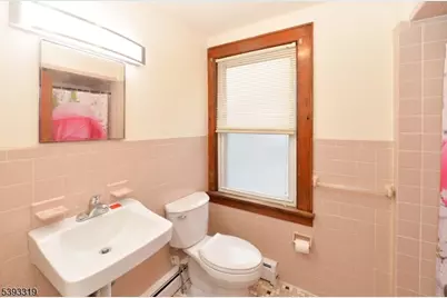 91 Mawhinney Ave, Hawthorne, NJ 07506 - Photo 8