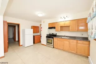 91 Mawhinney Ave, Hawthorne, NJ 07506 - Photo 4