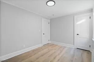 897 Port Reading Ave, Woodbridge Township, NJ 07064 - Photo 12