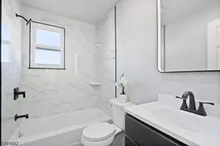 897 Port Reading Ave, Woodbridge Township, NJ 07064 - Photo 8