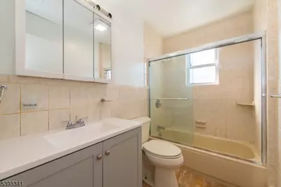 12 Bond Pl, North Arlington, NJ 07031 - Photo 8
