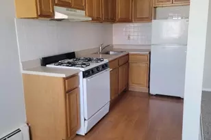 417 Hudson St, Hackensack, NJ 07601 - Photo 4