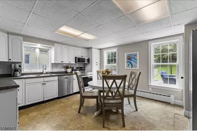 241 Depue St, Belvidere, NJ 07823 - Photo 8