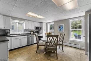 241 Depue St, Belvidere, NJ 07823 - Photo 8