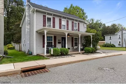 241 Depue St, Belvidere, NJ 07823 - Photo 2