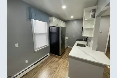 31 Union St, Dover, NJ 07801 - Photo 6